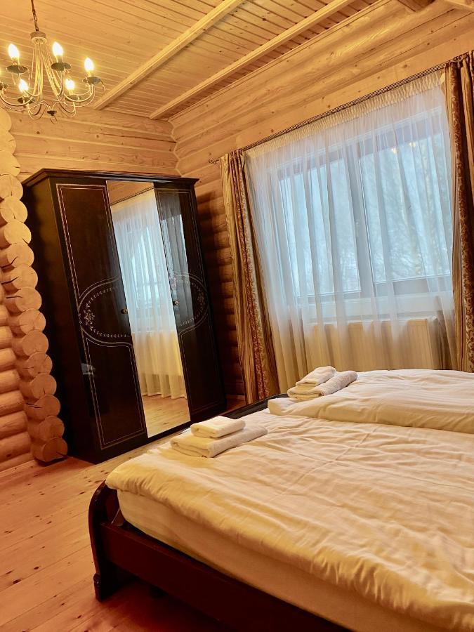 Chalet Four Seasons Villa Tatariv Eksteriør billede
