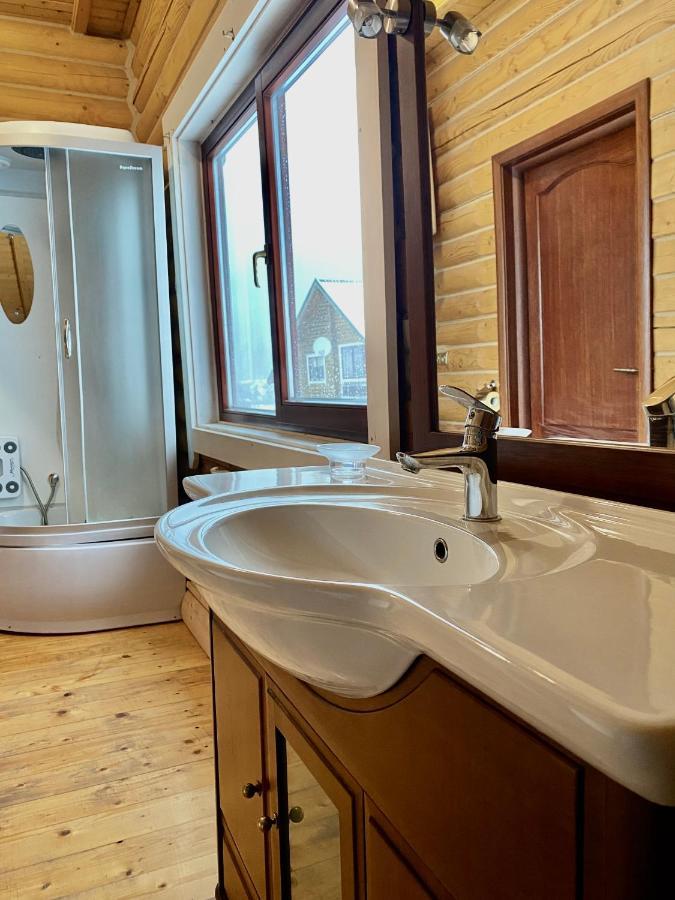 Chalet Four Seasons Villa Tatariv Eksteriør billede
